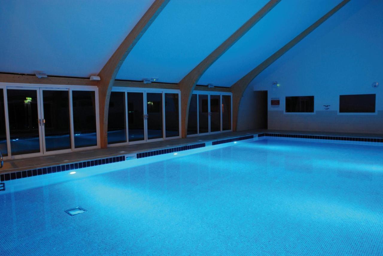 Snug House, Sleeps 12 With Hot Tub On Retallack Resort St Columb Major Exterior photo
